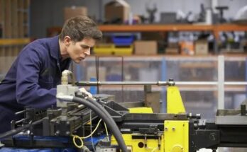 Machine Operator (Factory Hand) Job 